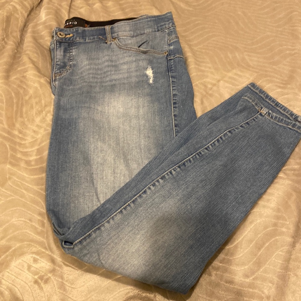 Torrid Bombshell Skinny 20R